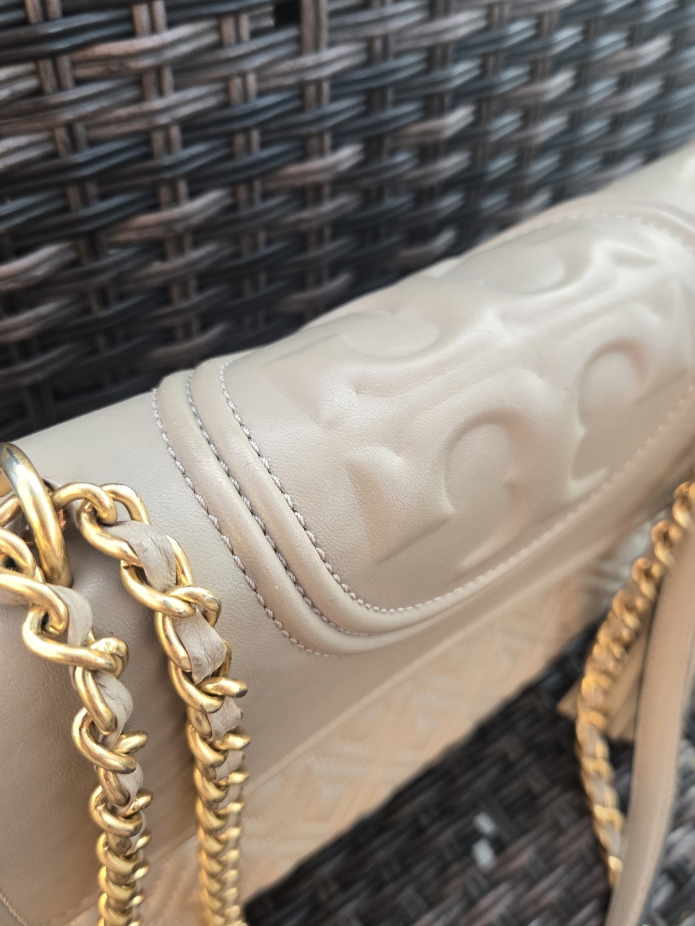 Tory Burch Beige Quilted Leather Chain Shoulder Bag - Picture 3 of 17